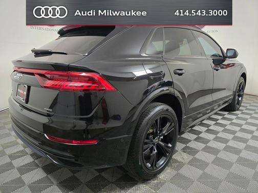 Mythos Black Metallic 2023 Audi Q8 55 Premium
