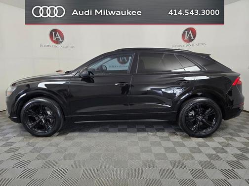 Mythos Black Metallic 2023 Audi Q8 55 Premium