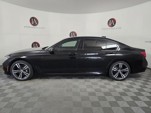 2016 BMW 750 i xDrive