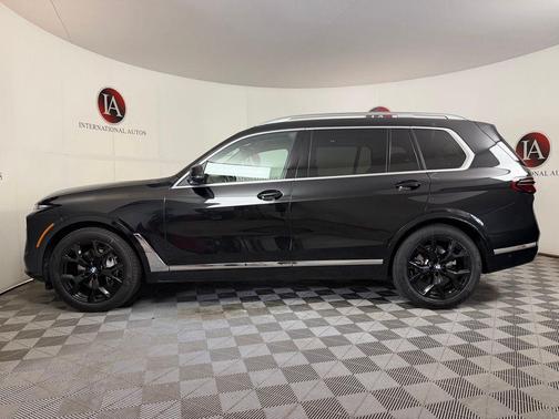 Black Sapphire Metallic 2026 BMW X7 xDrive40i