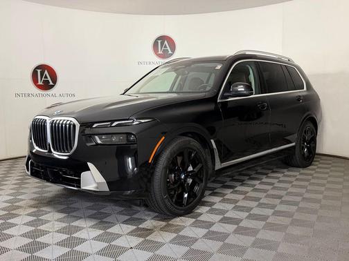 Black Sapphire Metallic 2026 BMW X7 xDrive40i