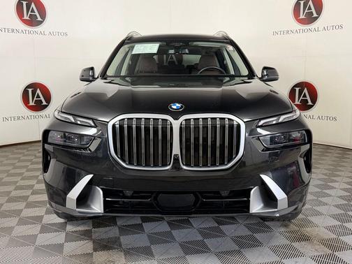 Black Sapphire Metallic 2026 BMW X7 xDrive40i