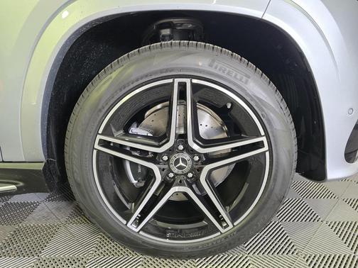 2026 Mercedes-Benz GLS 450 4MATIC