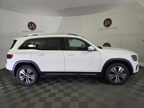 2025 Mercedes-Benz GLB 250 4MATIC