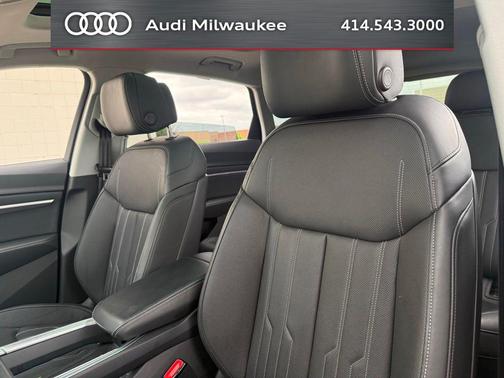 Glacier White Metallic 2024 Audi Q8 e-tron Prestige