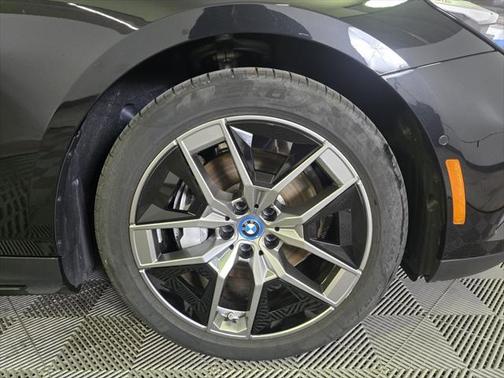 2024 BMW i5 eDrive40