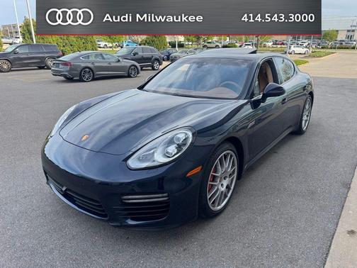 Night Blue Metallic 2016 Porsche Panamera GTS