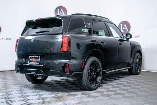 Midnight Black II Metallic 2027 MINI Countryman Cooper S ALL4