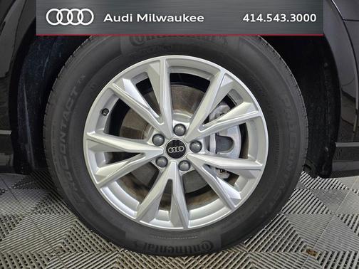Mythos Black Metallic 2025 Audi Q3 45 S line Premium Plus