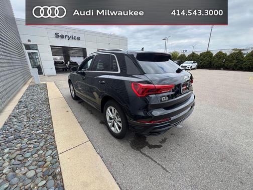 Mythos Black Metallic 2025 Audi Q3 45 S line Premium Plus