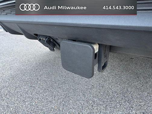 Daytona Gray Pearl Effect 2023 Audi Q5 45 S line Premium