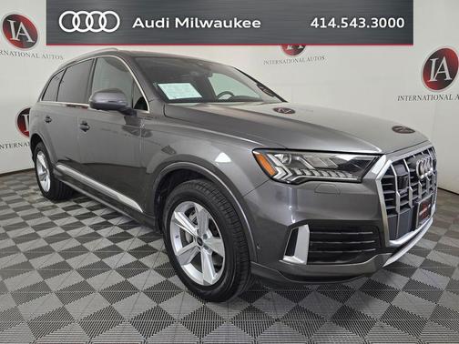 Samurai Gray Metallic 2023 Audi Q7 45 Premium Plus
