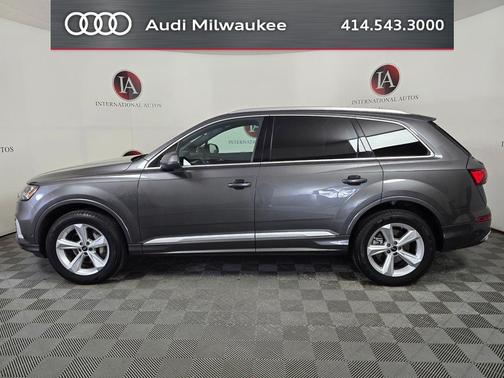 Samurai Gray Metallic 2023 Audi Q7 45 Premium Plus