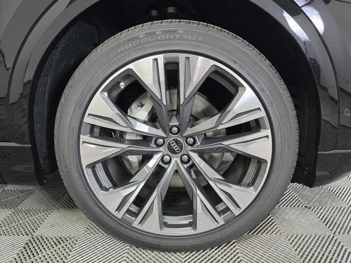 2026 Audi Q8 55 Premium Plus