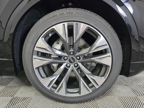 2026 Audi Q8 55 Premium Plus