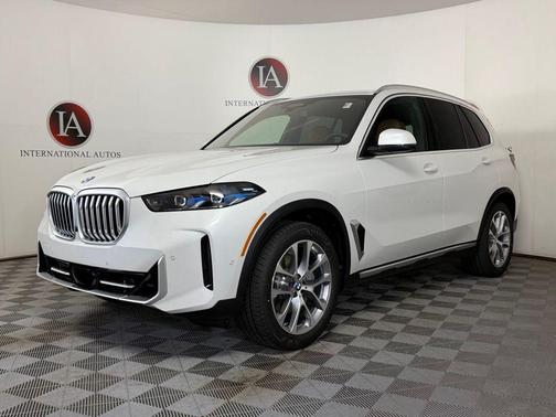 Mineral White Metallic 2026 BMW X5 xDrive40i