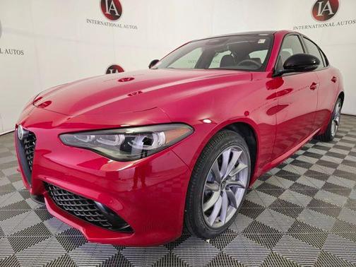 Alfa Rosso 2025 Alfa Romeo Giulia AWD