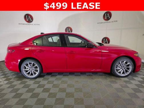 Alfa Rosso 2025 Alfa Romeo Giulia AWD