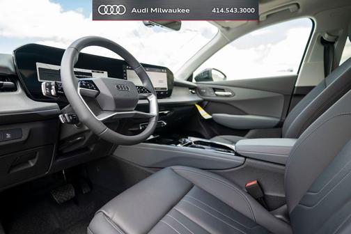 Mythos Black Metallic 2026 Audi Q3 TFSI quattro S tronic