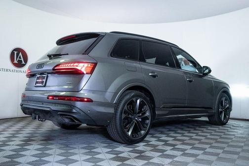 2026 Audi Q7 55 Premium Plus