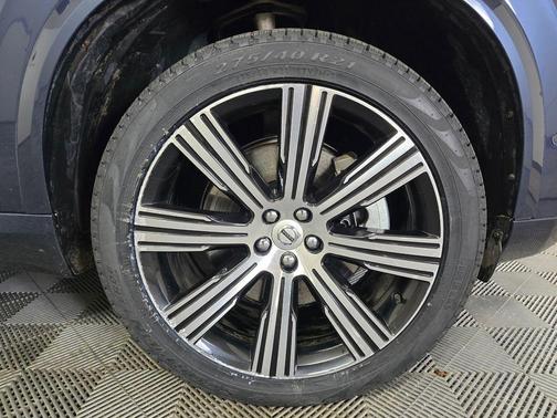 Denim Blue Metallic 2024 Volvo XC90 Recharge Plug-In Hybrid T8 Ultimate Bright Theme 7-Seater