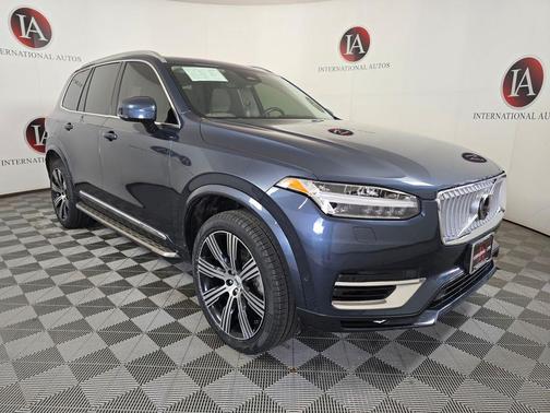 Denim Blue Metallic 2024 Volvo XC90 Recharge Plug-In Hybrid T8 Ultimate Bright Theme 7-Seater