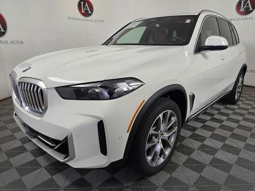 Alpine White 2024 BMW X5 xDrive40i