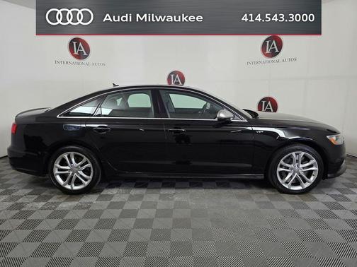 Black 2016 Audi S6 4.0T