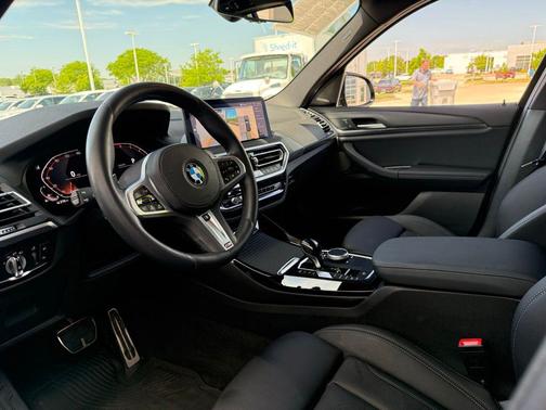 Brooklyn Grey Metallic 2024 BMW X3 xDrive30i