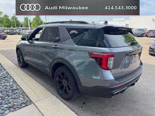 Carbonized Gray Metallic 2023 Ford Explorer ST
