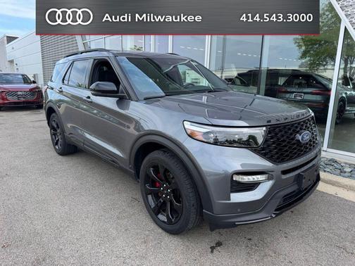 Carbonized Gray Metallic 2023 Ford Explorer ST
