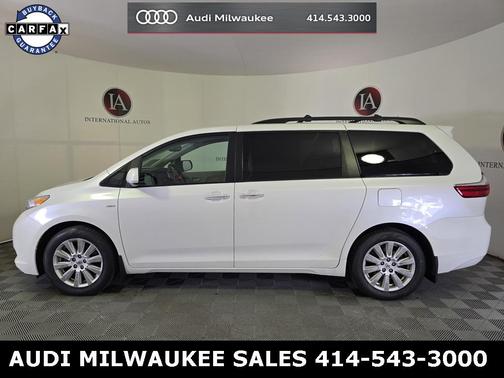 2017 Toyota Sienna XLE Premium
