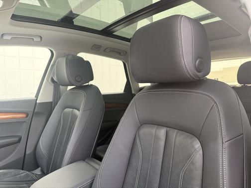 2021 Audi Q5 45 Premium