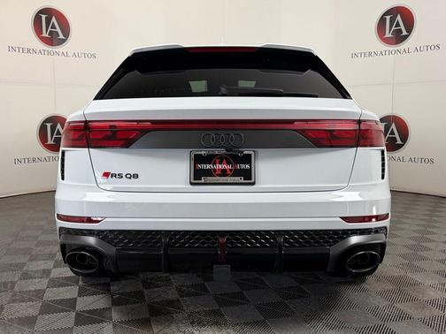 White 2026 Audi RS Q8 4.0T