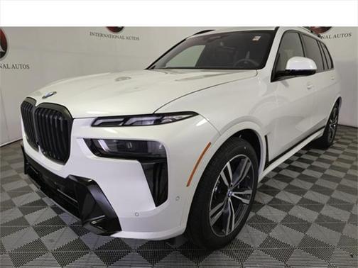 2025 BMW X7 xDrive40i