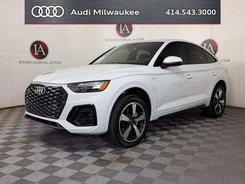 Glacier White Metallic 2023 Audi Q5 45 S line Premium Plus