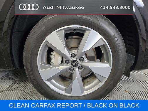 Mythos Black Metallic 2023 Audi Q5 40 Premium