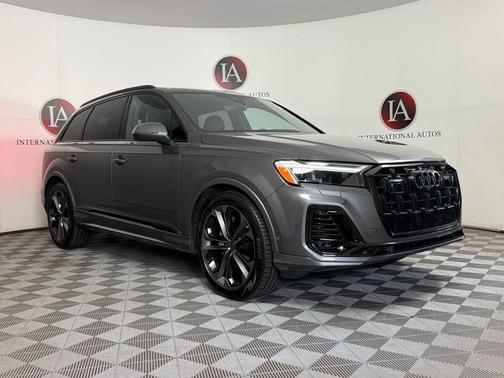 Samurai Gray Metallic 2026 Audi Q7 55 Prestige