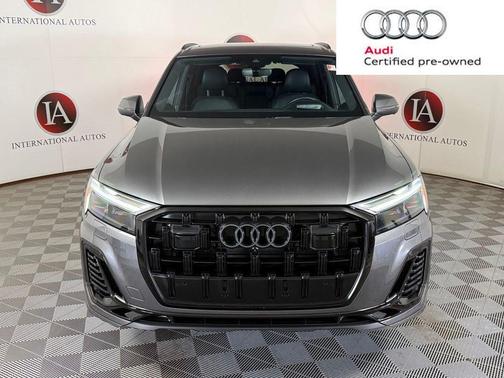 Samurai Gray Metallic 2026 Audi Q7 55 Prestige