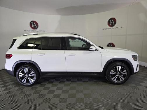 2025 Mercedes-Benz GLB 250 4MATIC