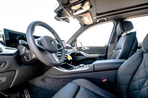 Black Sapphire Metallic 2026 BMW X5 xDrive40i