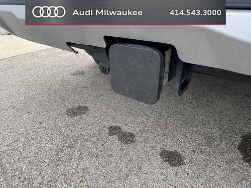 Navarra Blue Metallic 2023 Audi Q7 55 Premium Plus