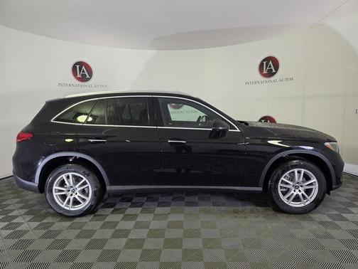 2025 Mercedes-Benz GLC 300 4MATIC