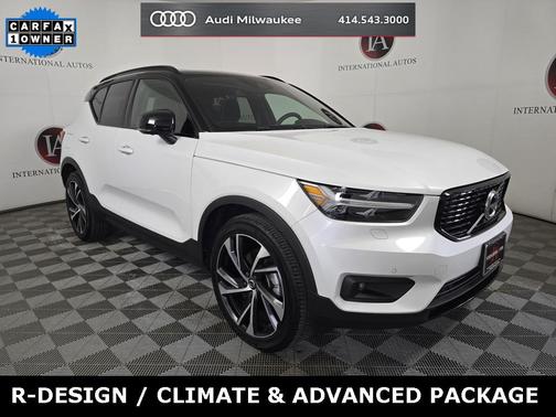 2022 Volvo XC40 T5 R-Design