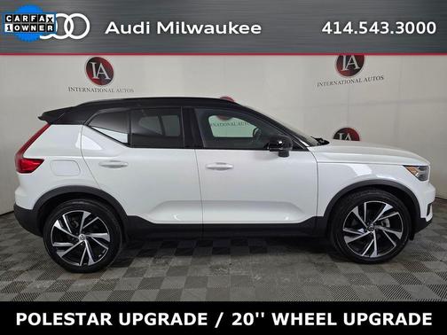 2022 Volvo XC40 T5 R-Design