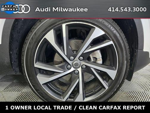 2022 Volvo XC40 T5 R-Design