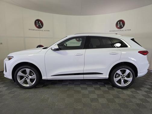 2025 Audi Q5 Premium Plus
