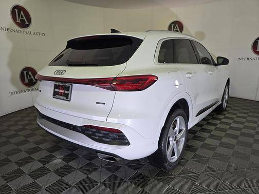 2025 Audi Q5 Premium Plus