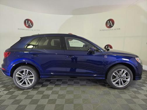 2025 Audi Q3 Premium 45 TFSI S line quattro Tiptronic