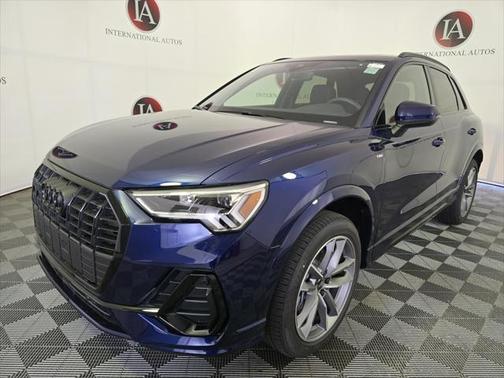2025 Audi Q3 Premium 45 TFSI S line quattro Tiptronic